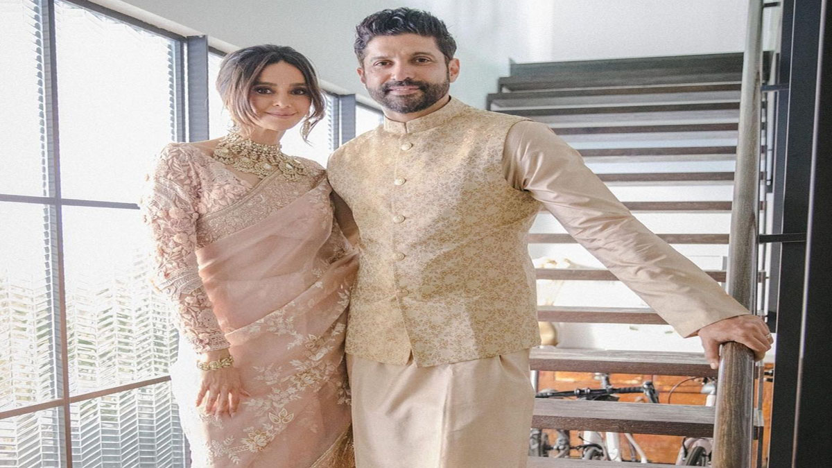 Farhan-Akhtar-Shibani-Dandekar golden photo shoot