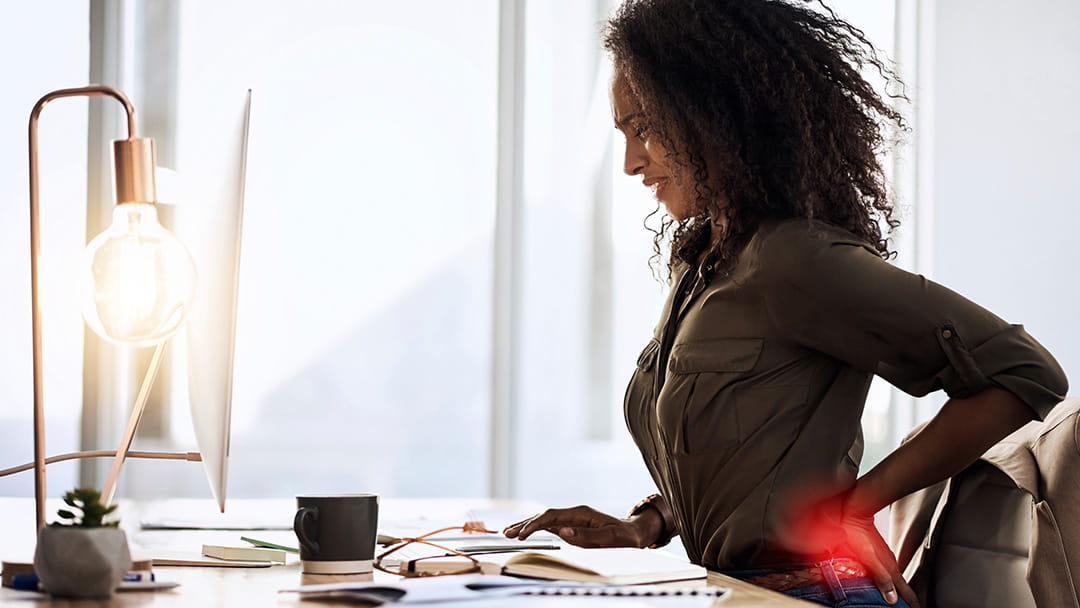 डॉ. चारु यांनी सांगितले की, कंबरदुखी कोरोनानंतर चार ते पाच दिवस राहते. मात्र दीर्घकालीन लक्षणांमध्ये ती ६ ते ९ महिन्यांपर्यत देखील राहू शकते. तो सायटोकिन्सचा परिणाम असतो, त्यामुळे कंबरदुखी होते.