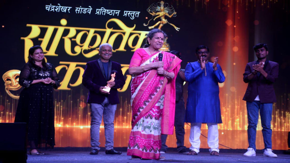 usha nadkarni at sanskrutik kala darpan