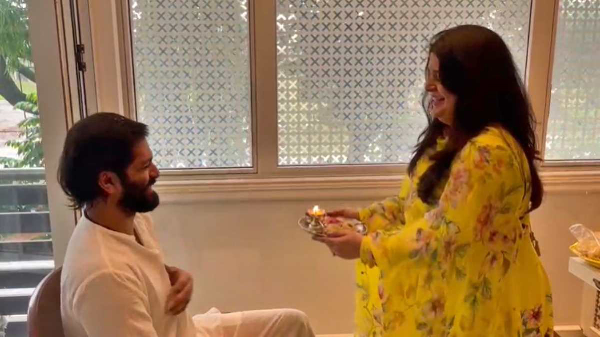 rakshabandhan at raj thackerays home