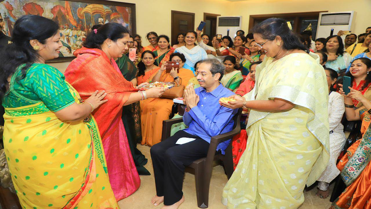 uddhav thackeray raksha bandhan pics