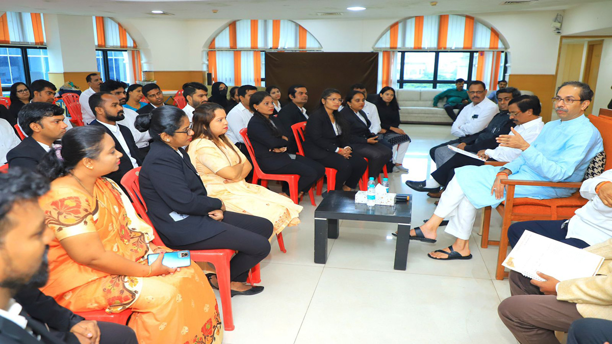 lawyers and uddhav thackeray